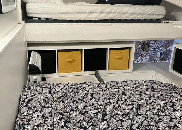 Ouitreham Port & Apartament *